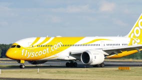 Scoot el jet que lleva en taxi en la pista de Berlin Tegel, TXL Scoot el jet que lleva en taxi en la pista de Berlin Tegel, TXL