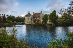 Scotneykasteel, dichtbij Lamberhurst in Kent, Engeland royalty-vrije stock afbeelding Scotneykasteel, dichtbij Lamberhurst in Kent, Engeland royalty-vrije stock afbeelding