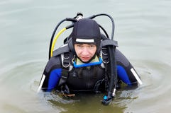 Scuba Diver Entering The Water Royalty Free Stock Photography Scuba Diver Entering The Water Royalty Free Stock Photography