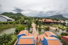 Secteur de Saiyok, province de Kanchanaburi, Thaïlande en juillet 9,2017 : Vues de tour de ville de Mallika City, A 1905 d Ville photographie stock libre de droits Secteur de Saiyok, province de Kanchanaburi, Thaïlande en juillet 9,2017 : Vues de tour de ville de Mallika City, A 1905 d Ville photographie stock libre de droits