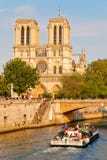 Seine-Fluss nahe Notre Dame stockfoto Seine-Fluss nahe Notre Dame stockfoto