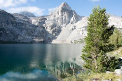 A senhora pintada em Rae Lakes no parque nacional dos reis Garganta Fotografia de Stock Royalty Free A senhora pintada em Rae Lakes no parque nacional dos reis Garganta Fotografia de Stock Royalty Free
