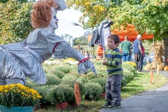 Little boy afraid of clown royalty free stock photography Little boy afraid of clown royalty free stock photography