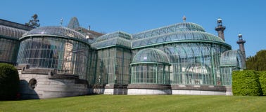 Serres chaudes royales à Laeken, Bruxelles, Belgique, composée de complexe d'un certain nombre de serres chaudes photo libre de droits Serres chaudes royales à Laeken, Bruxelles, Belgique, composée de complexe d'un certain nombre de serres chaudes photo libre de droits