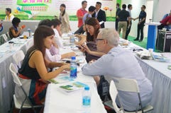 Sesja Porcelanowa dobroczynność projekta wymiany wystawa w Shenzhen konwenci i Powystawowym centrum fourth fotografia stock Sesja Porcelanowa dobroczynność projekta wymiany wystawa w Shenzhen konwenci i Powystawowym centrum fourth fotografia stock