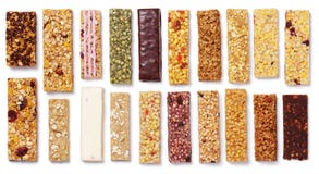 Set granola barów muesli lub zboże bar odizolowywający na bielu zdjęcie stock Set granola barów muesli lub zboże bar odizolowywający na bielu zdjęcie stock