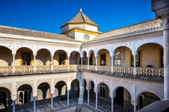 Seville, patia Los Angeles Casa De Pilatos dyrektor Budynek jest cennym pałac w mudejar hiszpańskim stylu Hiszpania zdjęcie stock Seville, patia Los Angeles Casa De Pilatos dyrektor Budynek jest cennym pałac w mudejar hiszpańskim stylu Hiszpania zdjęcie stock