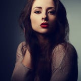Sexy make-upvrouw die heet kijken Kunstwijnoogst royalty-vrije stock fotografie Sexy make-upvrouw die heet kijken Kunstwijnoogst royalty-vrije stock fotografie