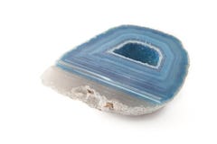 Sezione di un geode bianco e blu fotografia stock Sezione di un geode bianco e blu fotografia stock