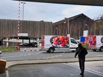 SHEFFIELD, R-U - 19 MARS 2019 : Tesco supplémentaire - rue de Savile - est fermé par la police due à un incident important images libres de droits SHEFFIELD, R-U - 19 MARS 2019 : Tesco supplémentaire - rue de Savile - est fermé par la police due à un incident important images libres de droits