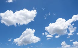 Si apanna il cielo blu immagine stock Si apanna il cielo blu immagine stock