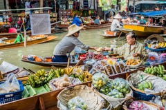 Sich hin- und herbewegender Markt Thailand Amphawa Bangkok Lizenzfreie Stockfotografie Sich hin- und herbewegender Markt Thailand Amphawa Bangkok Lizenzfreie Stockfotografie