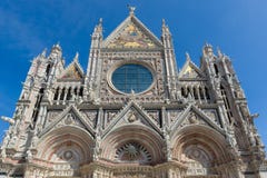 Siena Cathedral, dedicada a la suposición de la Virgen María bendecida imagen de archivo Siena Cathedral, dedicada a la suposición de la Virgen María bendecida imagen de archivo