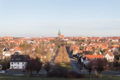 Sikt av hildesheim den tyska stadskyrkan och tak arkivfoton Sikt av hildesheim den tyska stadskyrkan och tak arkivfoton