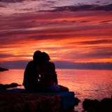 I still can't believe ¤Autace Silhouette-de-coucher-du-soleil-de-observation-de-mer-de-couples-romantiques-49409850