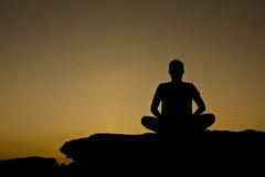 Silhouette de méditation photos libres de droits Silhouette de méditation photos libres de droits