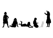 Silhouetten 6 van kinderen stock illustratie Silhouetten 6 van kinderen stock illustratie
