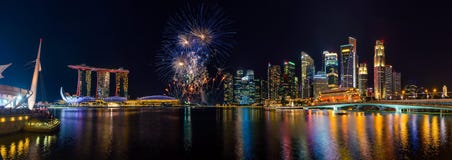Singapore city skyline and Beautiful fireworks Royalty Free Stock Photography Singapore city skyline and Beautiful fireworks Royalty Free Stock Photography