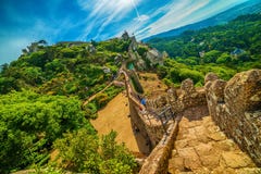 Sintra Portugal: slotten av hederna, Castelo DOS Mouros arkivfoto Sintra Portugal: slotten av hederna, Castelo DOS Mouros arkivfoto