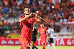 SISAKET THAILAND-SEPTEMBER 16: Zwycięzca Amaro Sisaket FC w ac obraz royalty free SISAKET THAILAND-SEPTEMBER 16: Zwycięzca Amaro Sisaket FC w ac obraz royalty free