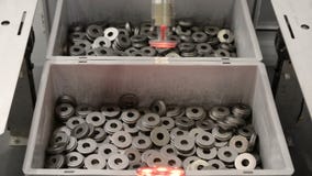 Sistema automático para explorar y el reconocimiento de las piezas de la máquina metrajes Sistema automático para explorar y el reconocimiento de las piezas de la máquina metrajes