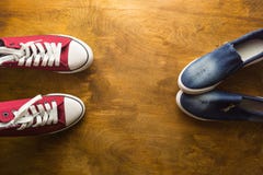 sitzung Jugendschuhe für buntes Leben stockfoto sitzung Jugendschuhe für buntes Leben stockfoto