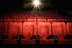 Sièges confortables vides dans le cinéma images libres de droits Sièges confortables vides dans le cinéma images libres de droits