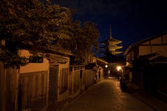 skatter för pagoda för konstdragningsbangkok kulturella natt royaltyfri fotografi skatter för pagoda för konstdragningsbangkok kulturella natt royaltyfri fotografi