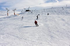 Skiërs op de spoeling stock fotografie Skiërs op de spoeling stock fotografie