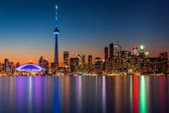 Skyline de Toronto no crepúsculo Skyline de Toronto no crepúsculo