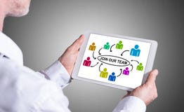 Sluit me aan bij ons teamconcept op een tablet stock fotografie Sluit me aan bij ons teamconcept op een tablet stock fotografie