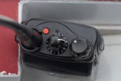 Sluit omhoog van walkie-talkiecontroles met wijzerplaat aan 3 wordt geplaatst die royalty-vrije stock afbeeldingen Sluit omhoog van walkie-talkiecontroles met wijzerplaat aan 3 wordt geplaatst die royalty-vrije stock afbeeldingen