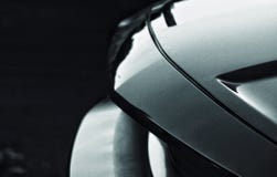 Sluit omhoog zwart-witte foto van sportwagen royalty-vrije stock afbeelding Sluit omhoog zwart-witte foto van sportwagen royalty-vrije stock afbeelding