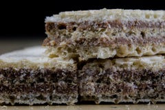 Smakowici czekoladowi opłatki Słodcy deserowi ciastka na drewnianym kitche fotografia stock Smakowici czekoladowi opłatki Słodcy deserowi ciastka na drewnianym kitche fotografia stock