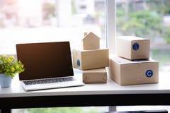 SME, accesery für das Verkäufereinkaufen online und Hauptmodell stockbilder SME, accesery für das Verkäufereinkaufen online und Hauptmodell stockbilder