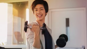 https://thumbs.dreamstime.com/t/smiling-asian-short-hair-woman-fitness-dumbbell-lifting-exercis-smiling-asian-short-hair-woman-fitness-dumbbell-lifting-healthy-105975630.jpg