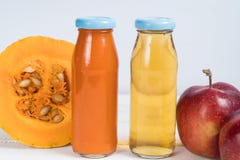 Soku Jabłczanego soku bania Świeży sok naturalny sok Jabłczana bania obrazy stock Soku Jabłczanego soku bania Świeży sok naturalny sok Jabłczana bania obrazy stock