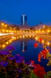 Sommernacht in Bucharest lizenzfreies stockbild Sommernacht in Bucharest lizenzfreies stockbild