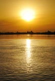 Sonnenuntergang auf Nile River lizenzfreie stockfotos Sonnenuntergang auf Nile River lizenzfreie stockfotos