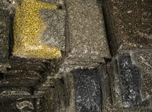 Sortiment av olika plötsliga hållare i påsar arkivbilder Sortiment av olika plötsliga hållare i påsar arkivbilder