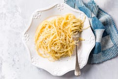 Spaghetti met de Kaas en de Peper van Pecorino Royalty-vrije Stock Foto Spaghetti met de Kaas en de Peper van Pecorino Royalty-vrije Stock Foto
