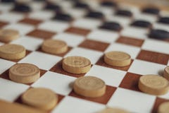 Speelcontroleurs met houten zwart-witte panden royalty-vrije stock afbeelding Speelcontroleurs met houten zwart-witte panden royalty-vrije stock afbeelding