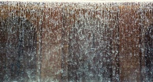 Spruzza dell'acqua di caduta immagini stock libere da diritti Spruzza dell'acqua di caduta immagini stock libere da diritti