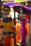 Squelettes traditionnels mexicains de jouets image stock Squelettes traditionnels mexicains de jouets image stock