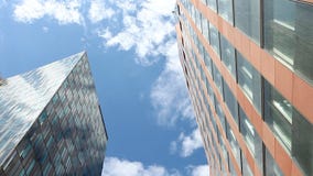 Sskyscrapers och himmel stock video Sskyscrapers och himmel stock video