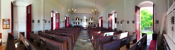 St Barth Anglican Church, à l'intérieur de, Gustavia, paumes, ancre images libres de droits St Barth Anglican Church, à l'intérieur de, Gustavia, paumes, ancre images libres de droits