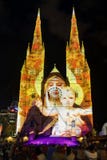 St Mary van de Kerstmis lichte vertoning Kathedraal Sydney stock afbeelding St Mary van de Kerstmis lichte vertoning Kathedraal Sydney stock afbeelding