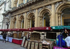 St Nicholas Markets, rua do milho, Bristol, Reino Unido imagens de stock St Nicholas Markets, rua do milho, Bristol, Reino Unido imagens de stock