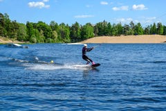 St Petersburg La Russia 05 2018 Bella ragazza di windsurf fotografie stock libere da diritti St Petersburg La Russia 05 2018 Bella ragazza di windsurf fotografie stock libere da diritti