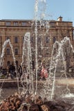 St Petersburg, Russland - 21. April 2019: Der Brunnen in der italienischen Straße in St Petersburg lizenzfreies stockbild St Petersburg, Russland - 21. April 2019: Der Brunnen in der italienischen Straße in St Petersburg lizenzfreies stockbild